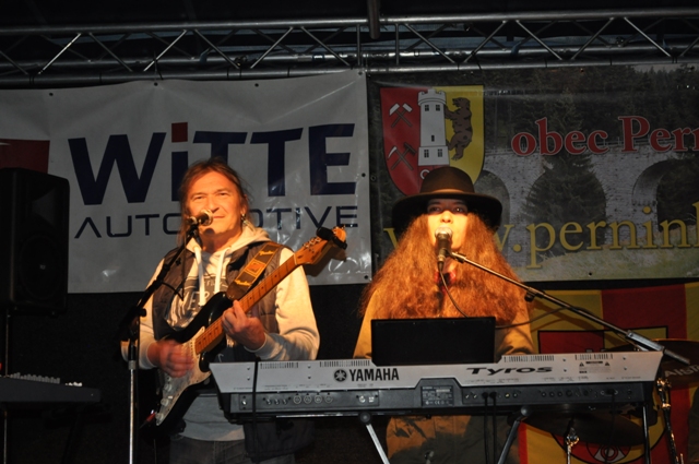 Kapela to řádně rozjela 