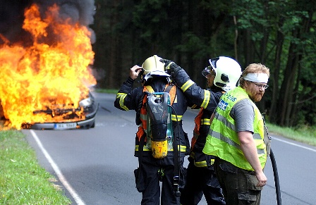 Pozar automobilu 005