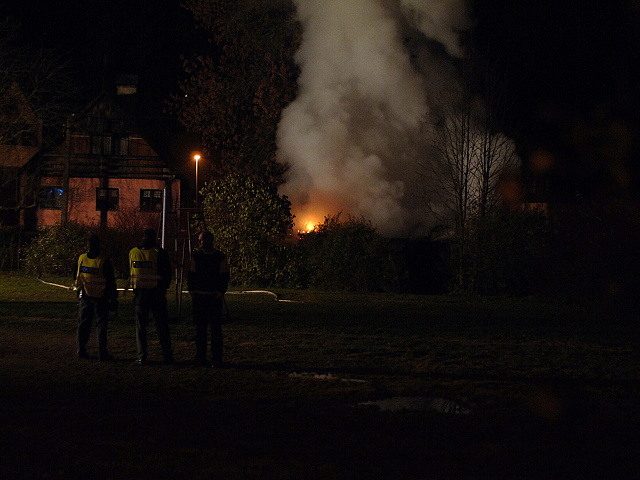 Pozar hospodarskych budov v perninku 026